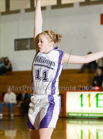 Thumbnail 2 in Vacaville Christian vs. Johansen photogallery.