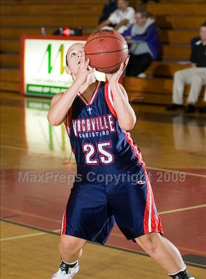 Thumbnail 2 in Vacaville Christian vs. Johansen photogallery.