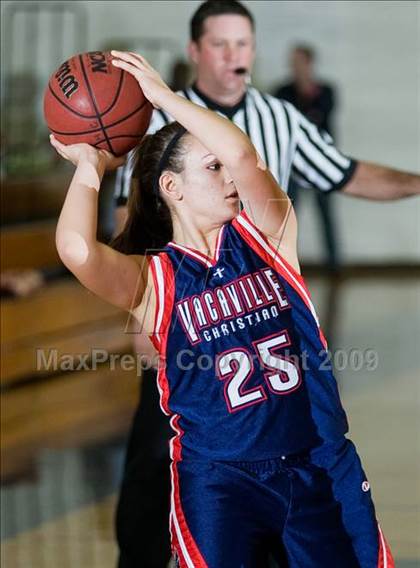 Thumbnail 3 in Vacaville Christian vs. Johansen photogallery.