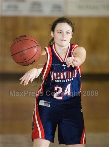 Thumbnail 3 in Vacaville Christian vs. Johansen photogallery.