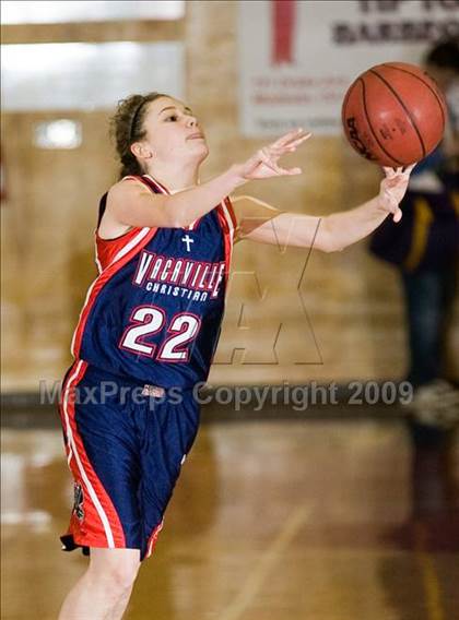Thumbnail 3 in Vacaville Christian vs. Johansen photogallery.