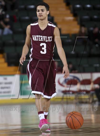 Thumbnail 1 in Batavia vs. Watervliet (NYSPHSAA Class B Semifinal) photogallery.