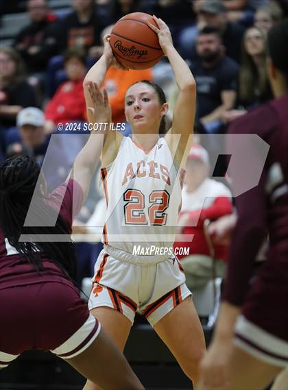 Thumbnail 2 in Harvest Prep @ Amanda-Clearcreek (OHSAA D3 Sectional Final) photogallery.
