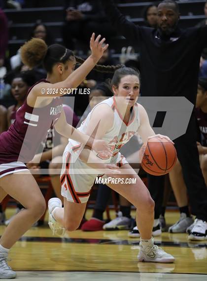 Thumbnail 2 in Harvest Prep @ Amanda-Clearcreek (OHSAA D3 Sectional Final) photogallery.