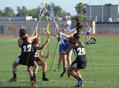 Thumbnail 1 in El Dorado vs. Valencia photogallery.