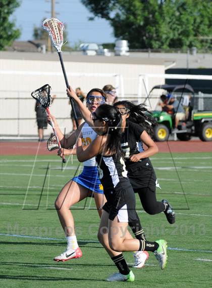 Thumbnail 2 in El Dorado vs. Valencia photogallery.
