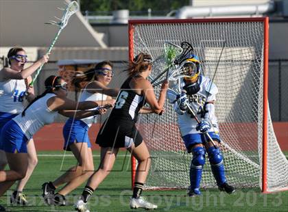 Thumbnail 3 in El Dorado vs. Valencia photogallery.