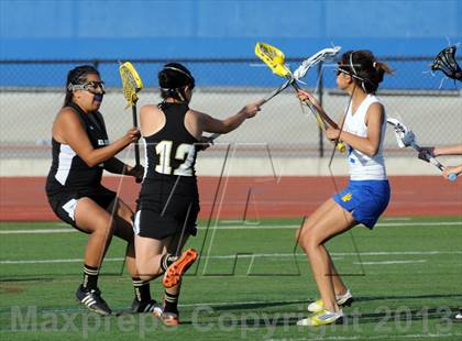 Thumbnail 2 in El Dorado vs. Valencia photogallery.
