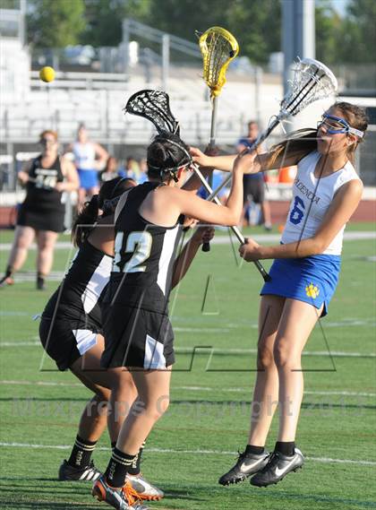 Thumbnail 3 in El Dorado vs. Valencia photogallery.
