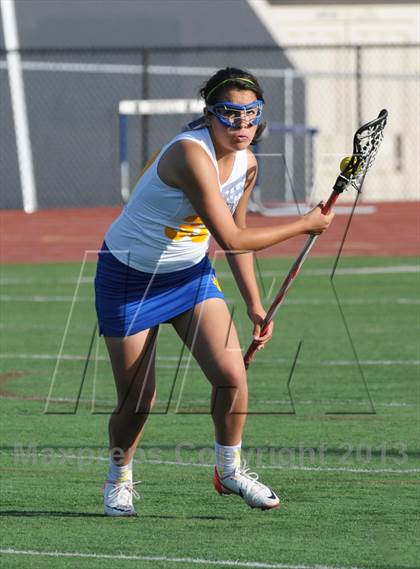Thumbnail 1 in El Dorado vs. Valencia photogallery.