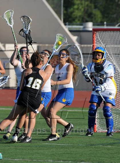 Thumbnail 3 in El Dorado vs. Valencia photogallery.