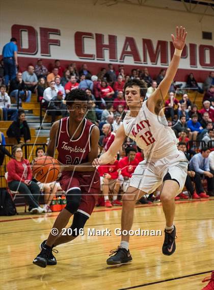 Thumbnail 3 in Katy Tigers vs Tompkins photogallery.