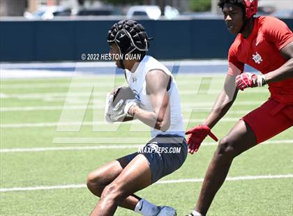 Thumbnail 3 in Mater Dei vs. Carlsbad (Brave 8 Invitational) photogallery.