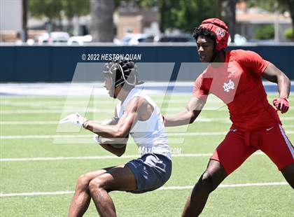 Thumbnail 2 in Mater Dei vs. Carlsbad (Brave 8 Invitational) photogallery.
