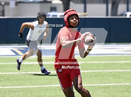 Thumbnail 3 in Mater Dei vs. Carlsbad (Brave 8 Invitational) photogallery.
