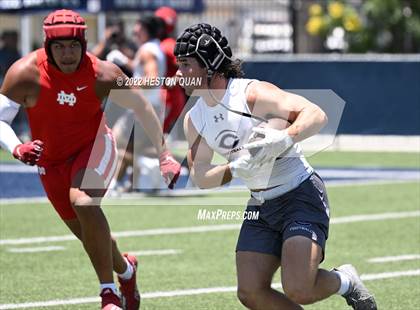 Thumbnail 3 in Mater Dei vs. Carlsbad (Brave 8 Invitational) photogallery.