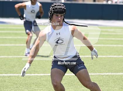 Thumbnail 1 in Mater Dei vs. Carlsbad (Brave 8 Invitational) photogallery.