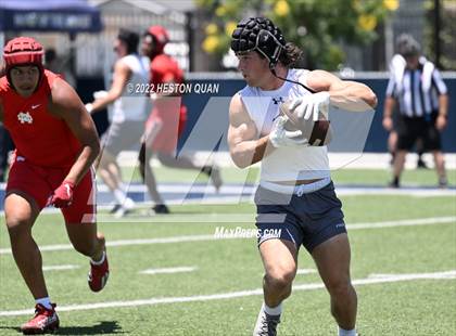 Thumbnail 2 in Mater Dei vs. Carlsbad (Brave 8 Invitational) photogallery.