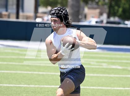 Thumbnail 3 in Mater Dei vs. Carlsbad (Brave 8 Invitational) photogallery.