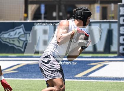 Thumbnail 1 in Mater Dei vs. Carlsbad (Brave 8 Invitational) photogallery.