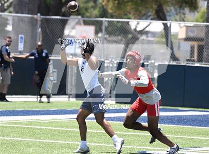Thumbnail 2 in Mater Dei vs. Carlsbad (Brave 8 Invitational) photogallery.