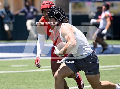 Thumbnail 3 in Mater Dei vs. Carlsbad (Brave 8 Invitational) photogallery.