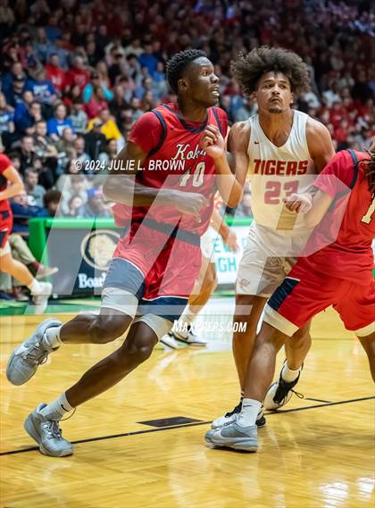 Thumbnail 3 in Kokomo vs. Fishers (IHSAA 4A Regional 3 Championship) photogallery.