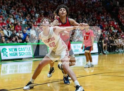 Thumbnail 3 in Kokomo vs. Fishers (IHSAA 4A Regional 3 Championship) photogallery.
