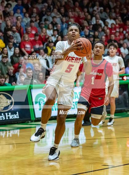 Thumbnail 3 in Kokomo vs. Fishers (IHSAA 4A Regional 3 Championship) photogallery.