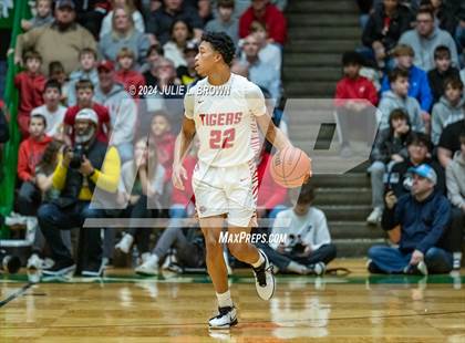 Thumbnail 3 in Kokomo vs. Fishers (IHSAA 4A Regional 3 Championship) photogallery.