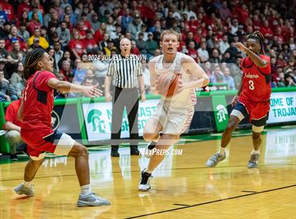 Thumbnail 2 in Kokomo vs. Fishers (IHSAA 4A Regional 3 Championship) photogallery.