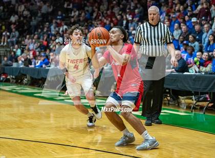 Thumbnail 3 in Kokomo vs. Fishers (IHSAA 4A Regional 3 Championship) photogallery.