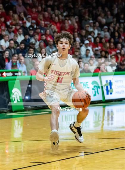 Thumbnail 2 in Kokomo vs. Fishers (IHSAA 4A Regional 3 Championship) photogallery.