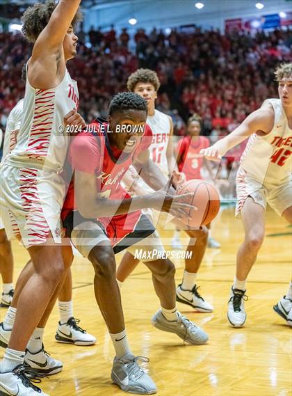 Thumbnail 2 in Kokomo vs. Fishers (IHSAA 4A Regional 3 Championship) photogallery.