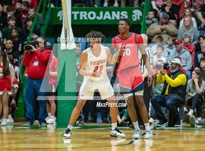 Thumbnail 3 in Kokomo vs. Fishers (IHSAA 4A Regional 3 Championship) photogallery.