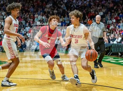 Thumbnail 1 in Kokomo vs. Fishers (IHSAA 4A Regional 3 Championship) photogallery.