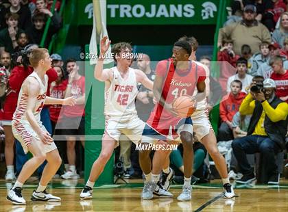 Thumbnail 2 in Kokomo vs. Fishers (IHSAA 4A Regional 3 Championship) photogallery.