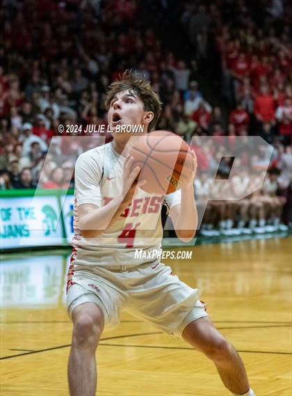 Thumbnail 2 in Kokomo vs. Fishers (IHSAA 4A Regional 3 Championship) photogallery.