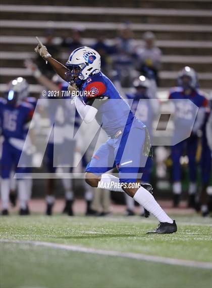 Thumbnail 1 in Mountain Vista @ Cherry Creek (CHSAA 5A Round Two Playoff) photogallery.