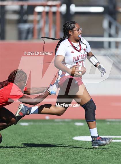 Thumbnail 3 in Saint Mary's @ Vallejo photogallery.