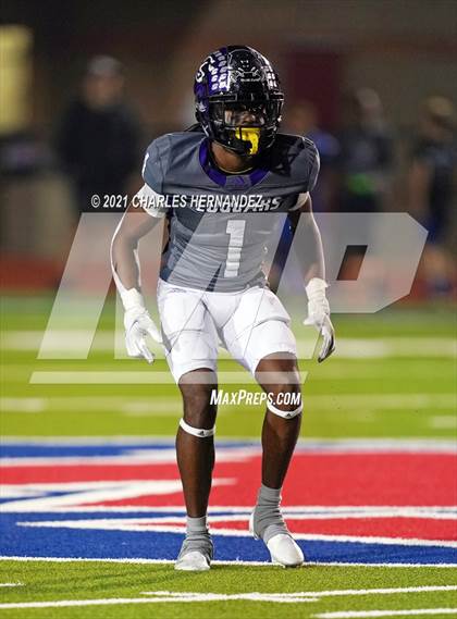 Thumbnail 3 in College Station vs. Mansfield Summit (UIL 5A Division I Semifinal) photogallery.