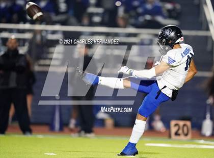 Thumbnail 3 in College Station vs. Mansfield Summit (UIL 5A Division I Semifinal) photogallery.