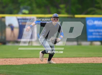 Thumbnail 3 in Coal Ridge vs. Resurrection Christian (CHSAA 3A Third Round Consolation) photogallery.