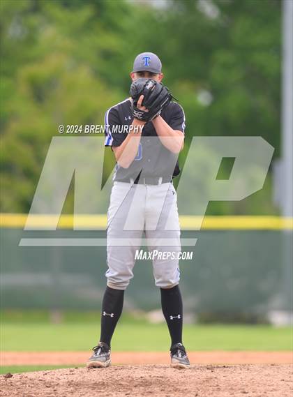 Thumbnail 2 in Coal Ridge vs. Resurrection Christian (CHSAA 3A Third Round Consolation) photogallery.