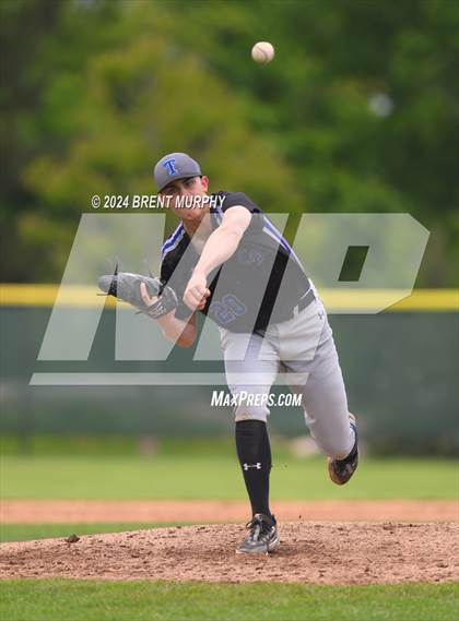 Thumbnail 3 in Coal Ridge vs. Resurrection Christian (CHSAA 3A Third Round Consolation) photogallery.