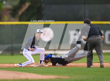 Thumbnail 1 in Coal Ridge vs. Resurrection Christian (CHSAA 3A Third Round Consolation) photogallery.