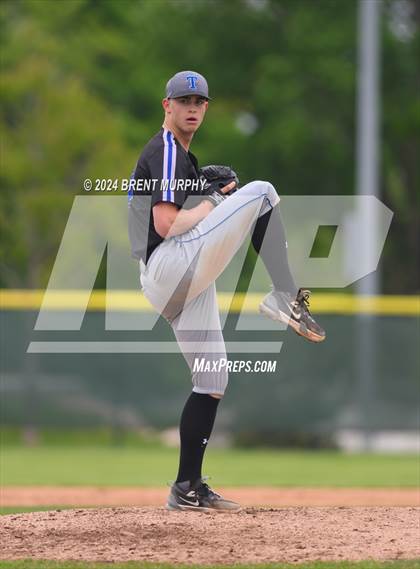 Thumbnail 3 in Coal Ridge vs. Resurrection Christian (CHSAA 3A Third Round Consolation) photogallery.