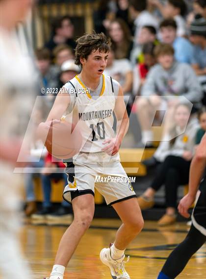Thumbnail 1 in Genesee Christian @ Everest Collegiate photogallery.