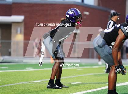 Thumbnail 1 in Magnolia @ College Station photogallery.