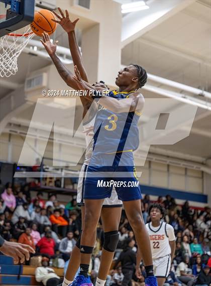 Thumbnail 2 in South View vs. New Life Christian Academy (MLK Dream Jam 2024) photogallery.